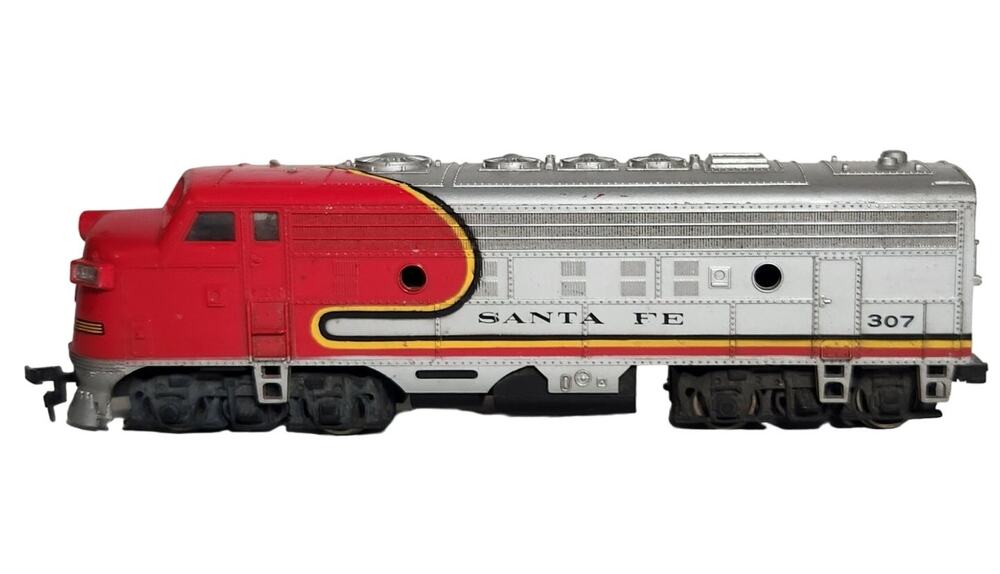Bachmann Vintage Santa Fe Ho Scale Locomotive #307 Pre-owned